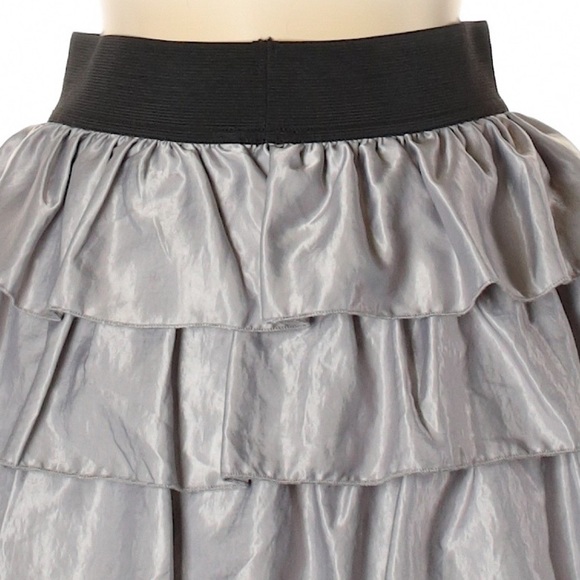 Material Girl Silver Metallic Ruffled Mini Skirt - Picture 8 of 12